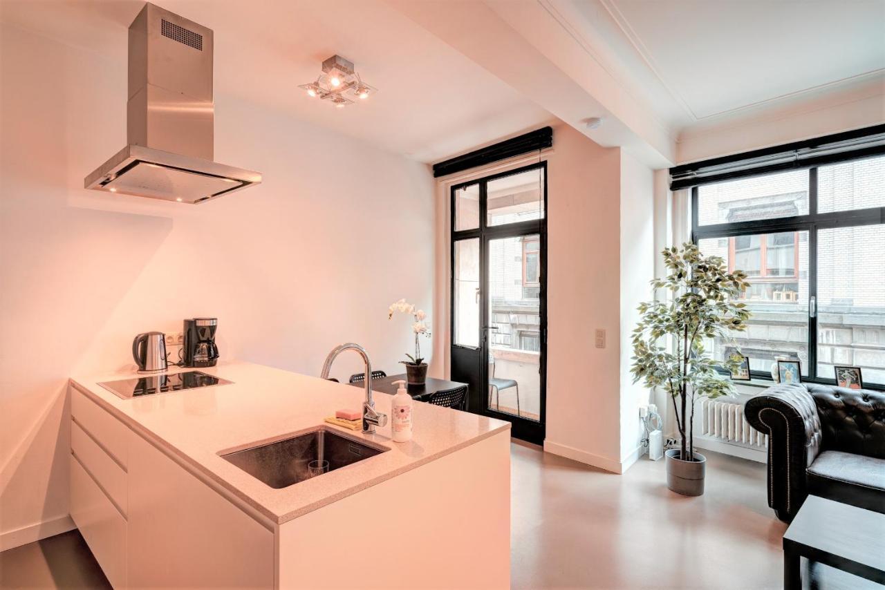 The Meir Lodge. Apartments In Heart Of Amberes Exterior foto
